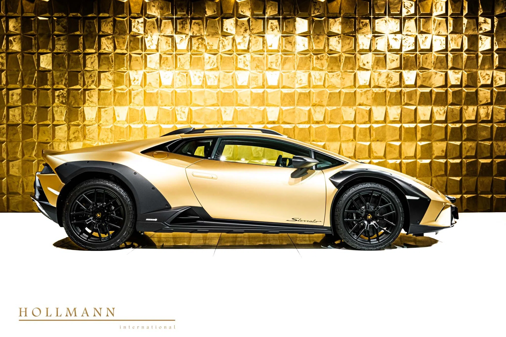 2025 Lamborghini Huracán Sterrato for sale, exterior, Oro Elois Matt
