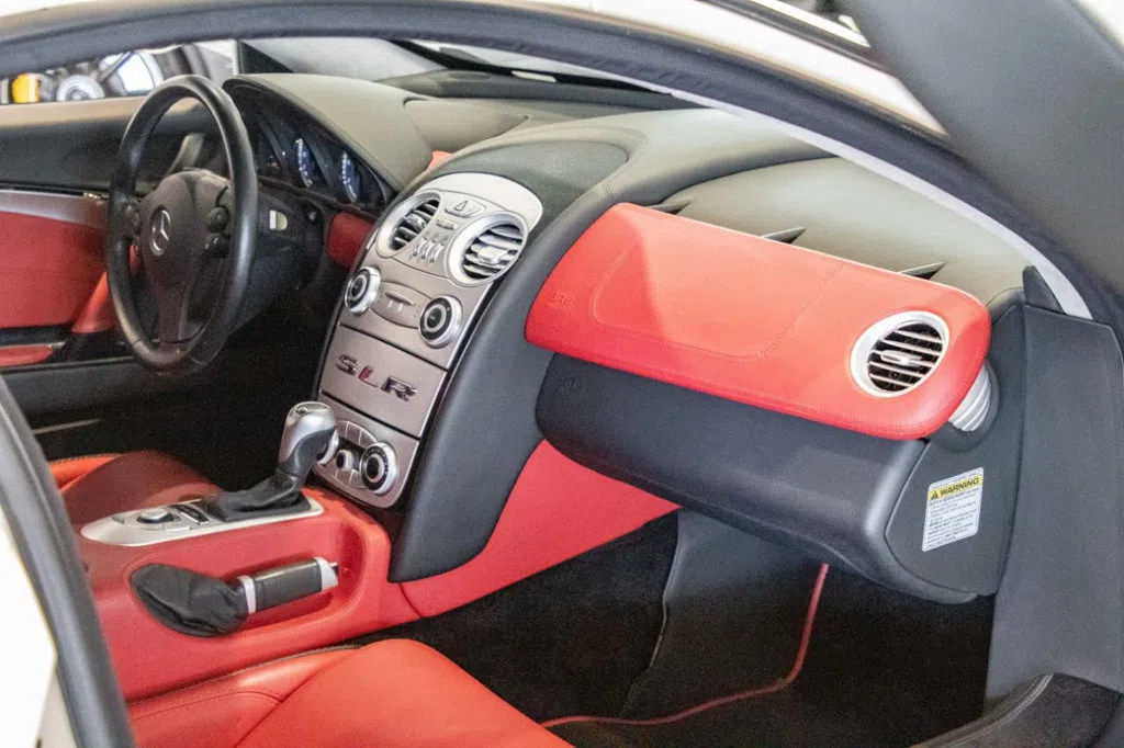 2009 Mercedes-Benz SLR McLaren interior, Red Leather