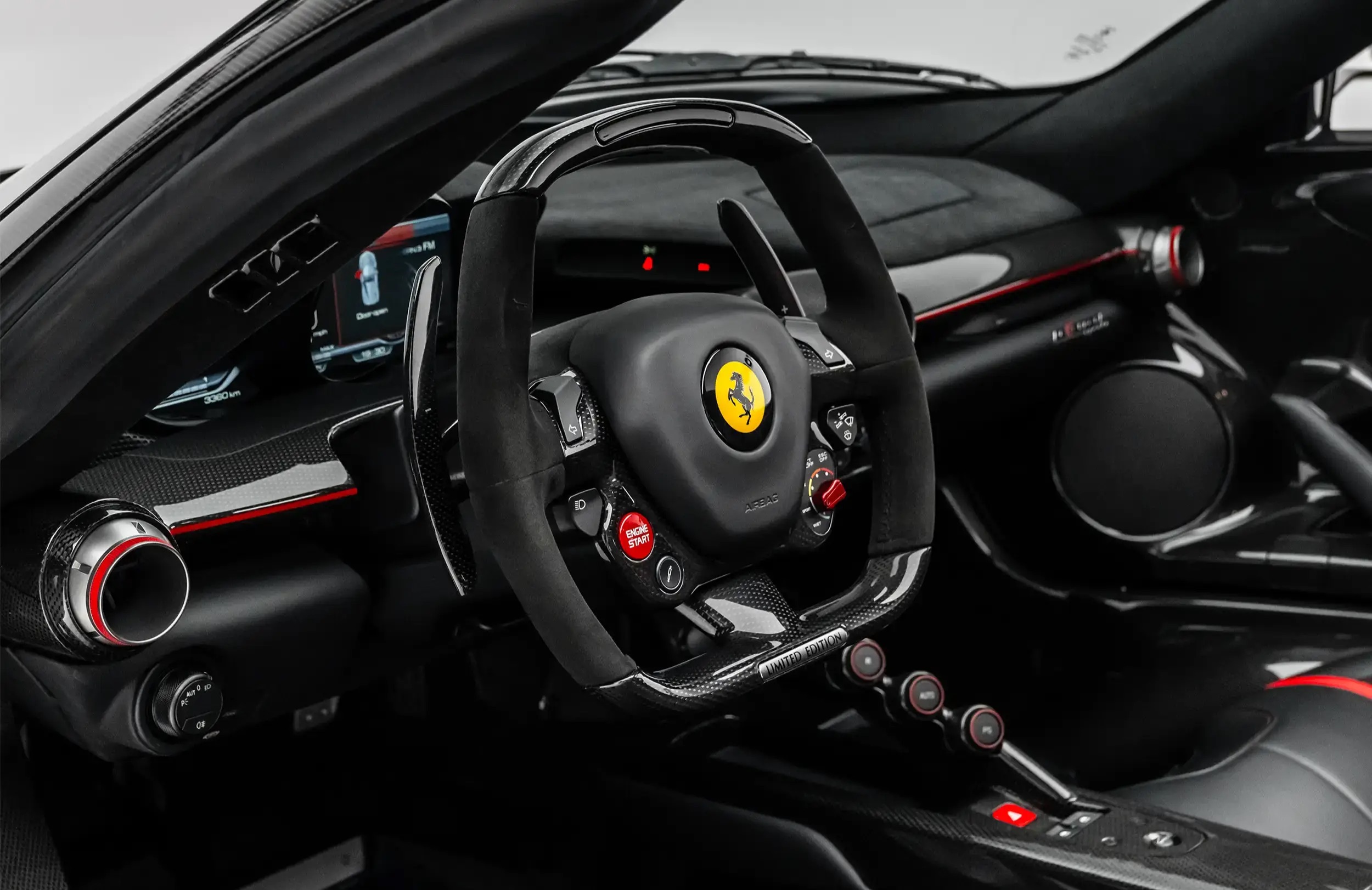2017 Ferrari LaFerrari Aperta, 15/17
