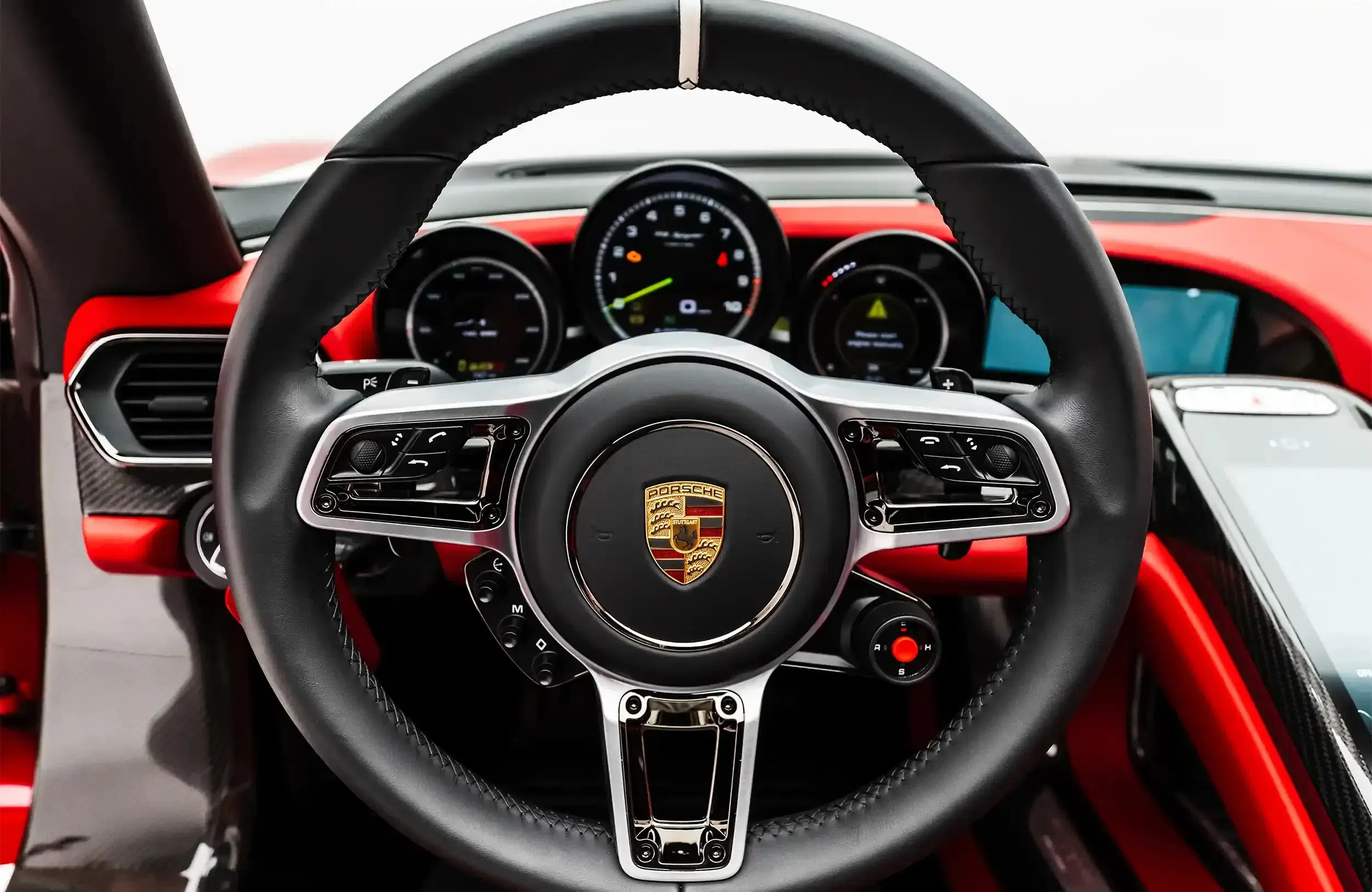 2015 Porsche 918 Spyder Weissach Martini interior, Red