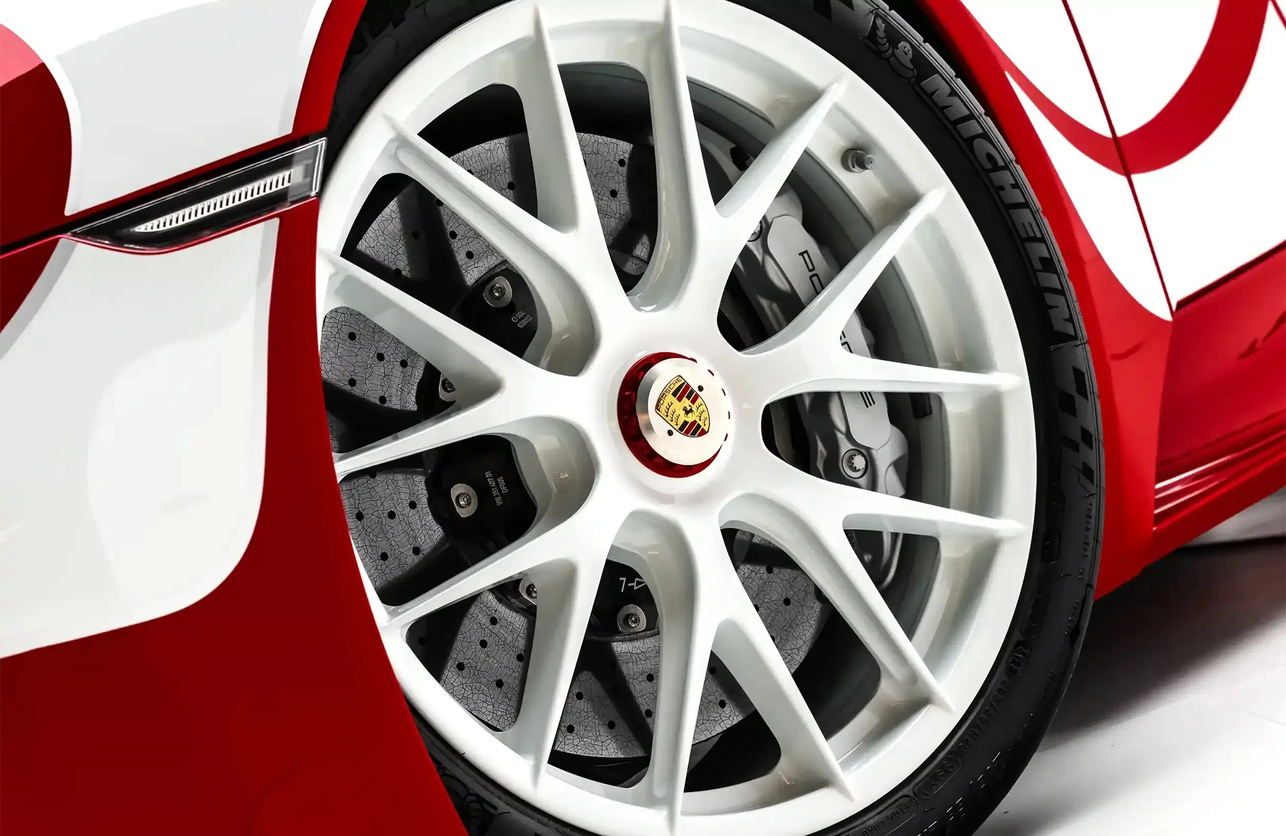 2015 Porsche 918 Spyder Weissach Martini wheel