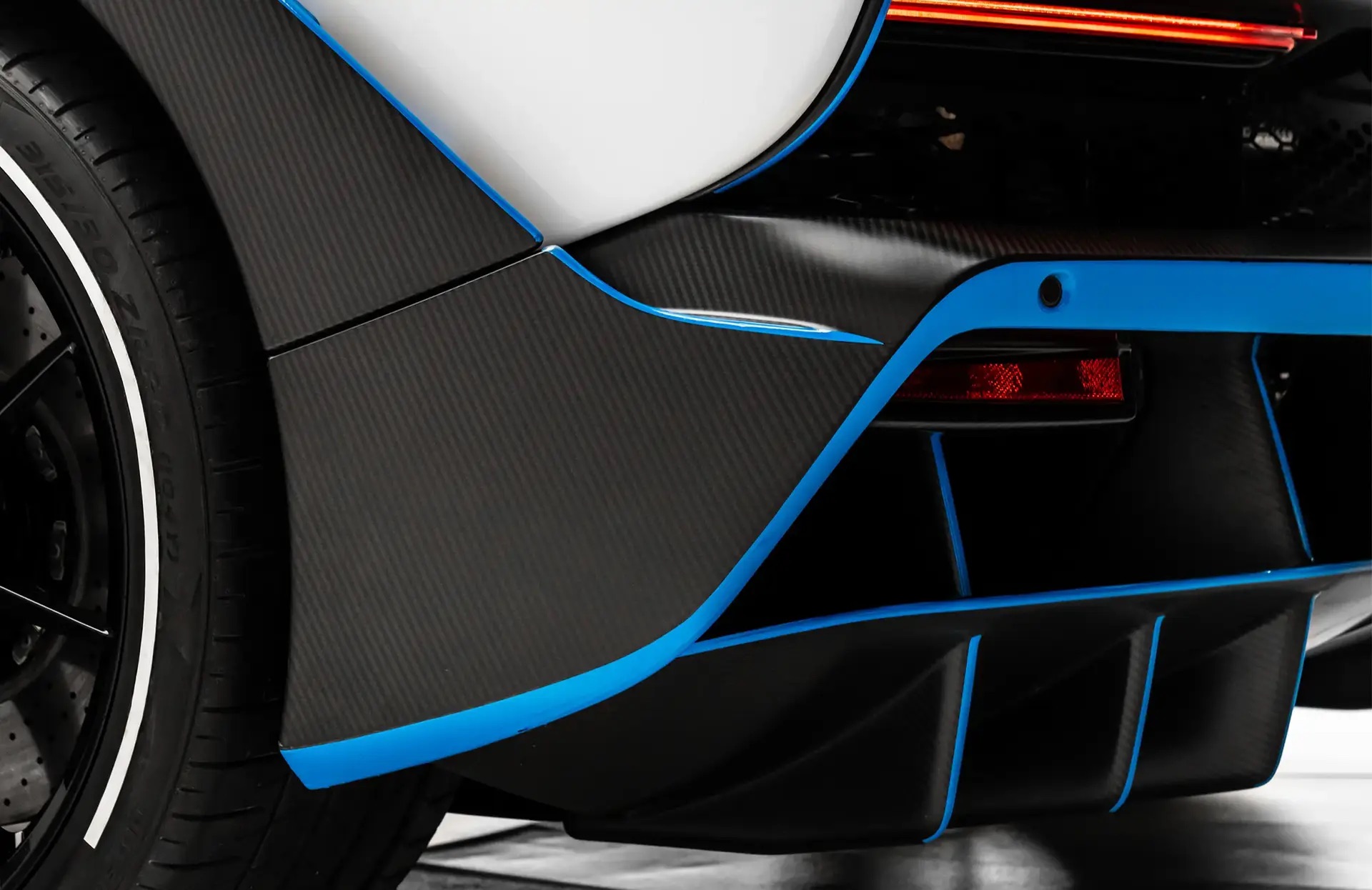 2019 McLaren Senna, 10/39