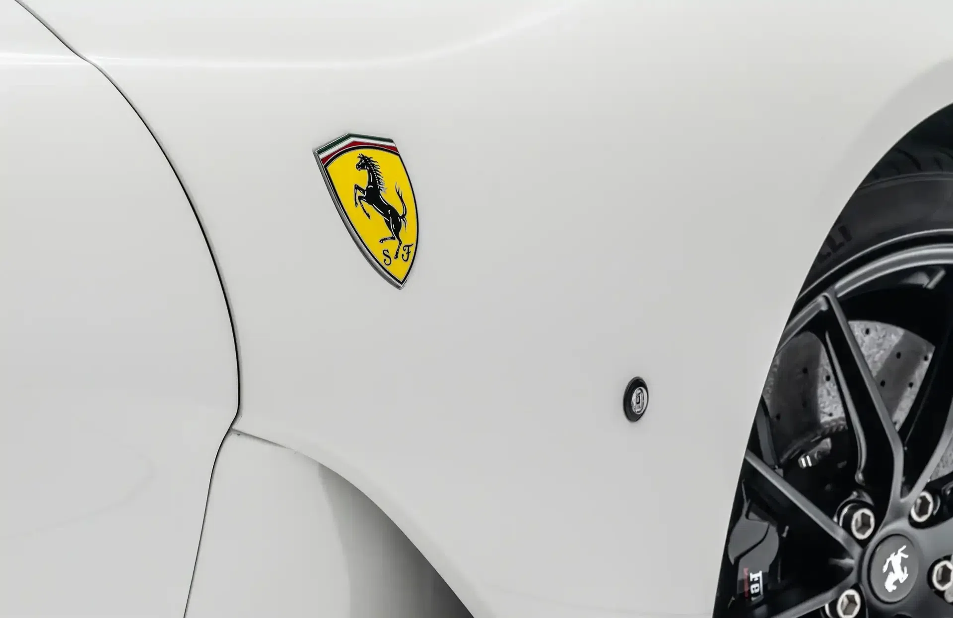 2021 Ferrari 812 GTS Atelier, detail