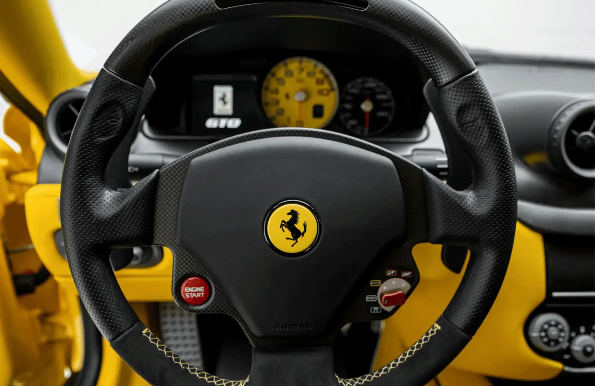 2011 Ferrari 599 GTO, 2/18
