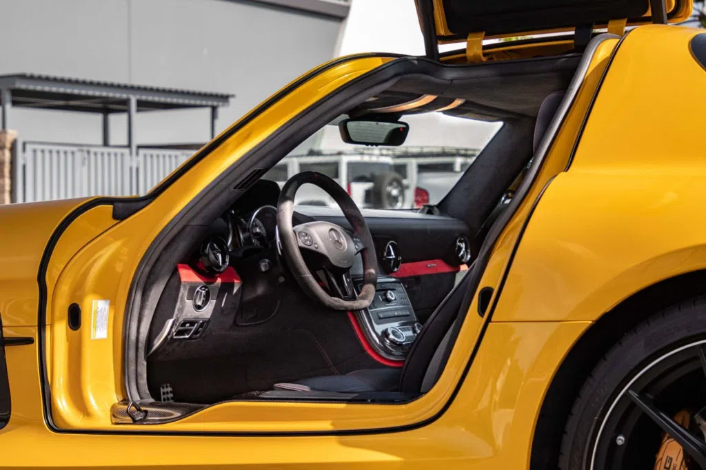 2014 Mercedes-Benz SLS AMG Black Series interior, Black Leather/Suede