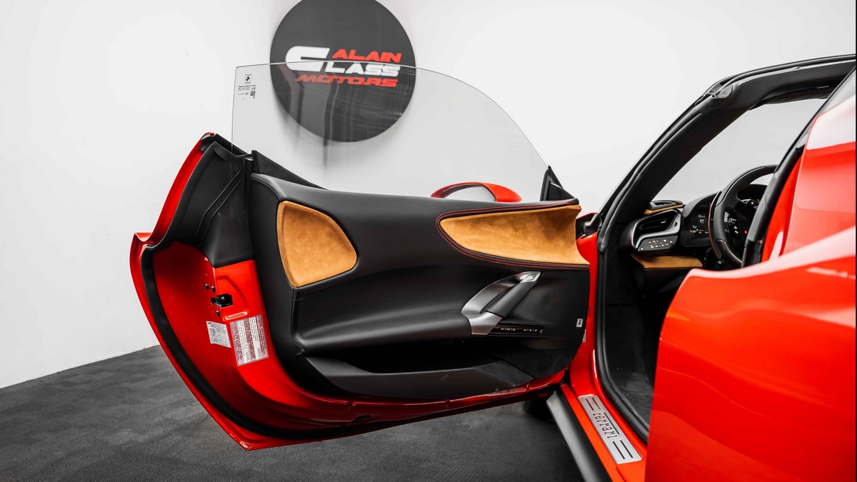 2023 Ferrari SF90 Spider, 15/16