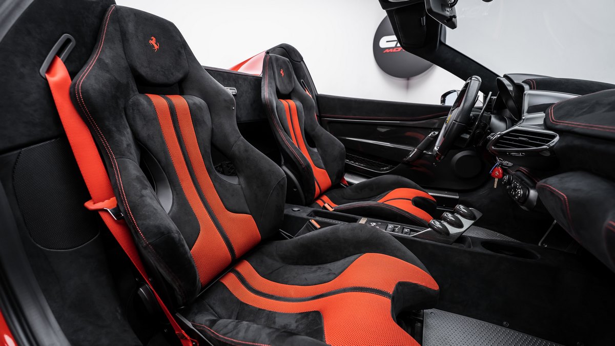 2015 Ferrari 458 Speciale Aperta, 16/19