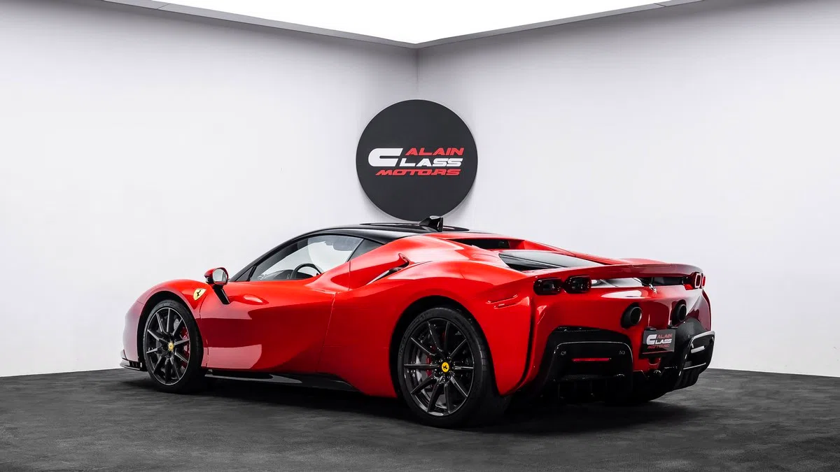 2021 Ferrari SF90 Stradale, side profile, Rosso Corsa