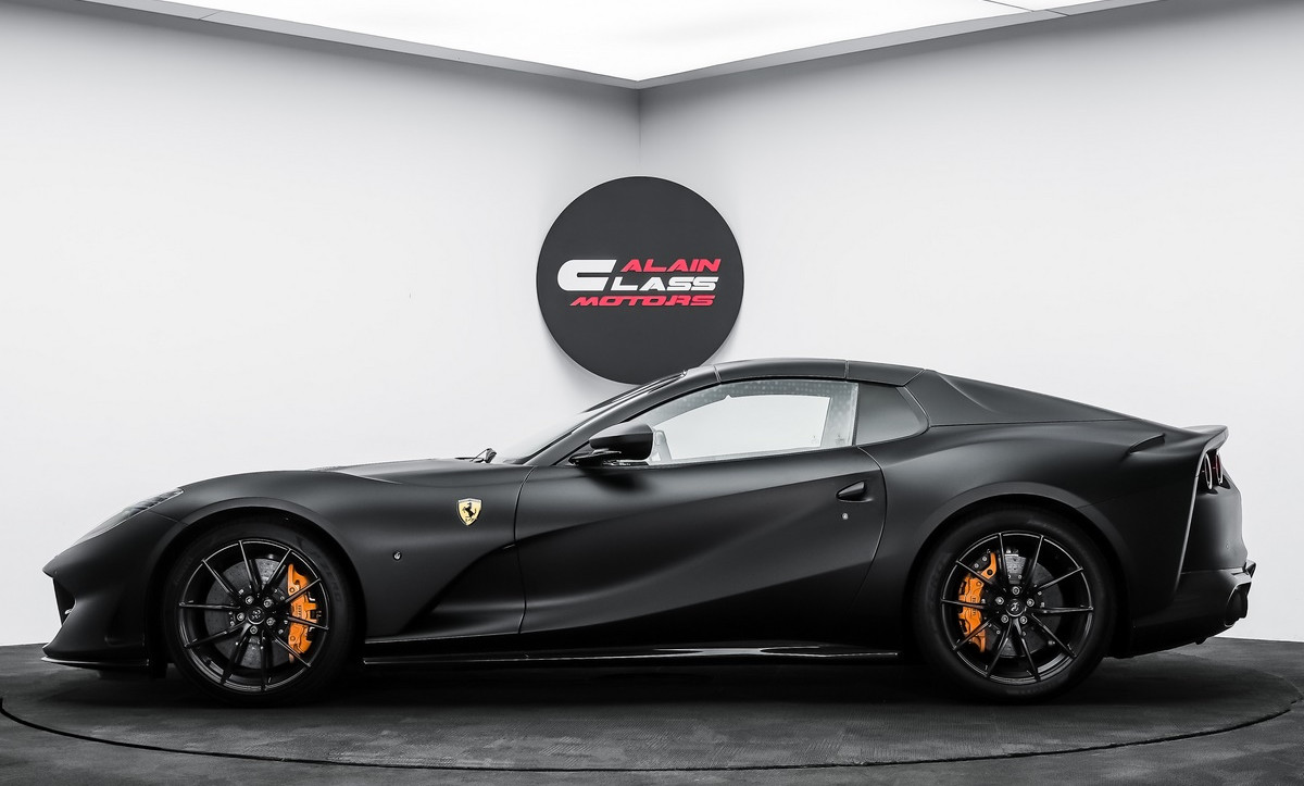 2022 Ferrari 812 GTS, 6/18
