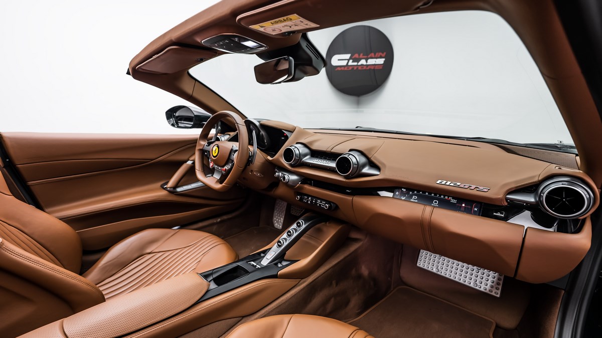 2021 Ferrari 812 GTS, 4/17