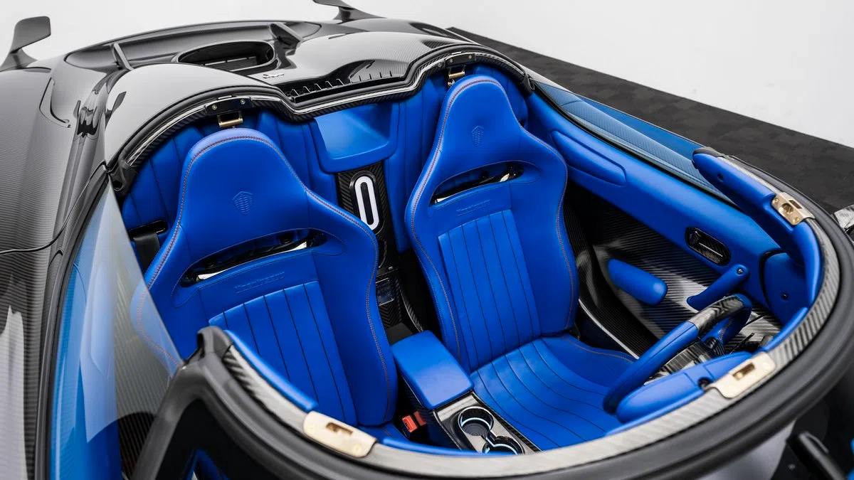 2021 Koenigsegg Regera interior, seats, Blue