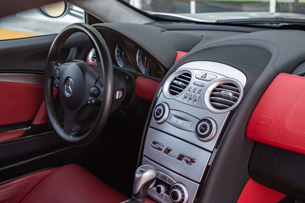 2005 Mercedes-Benz SLR McLaren, 16/18