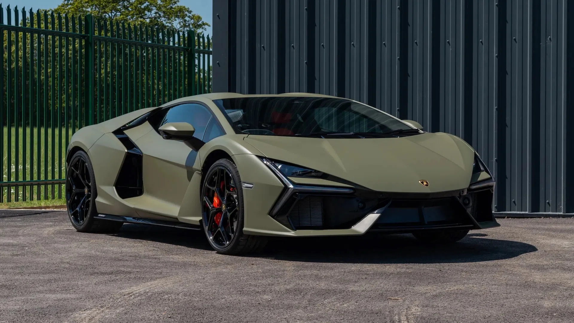 2024 Lamborghini Revuelto