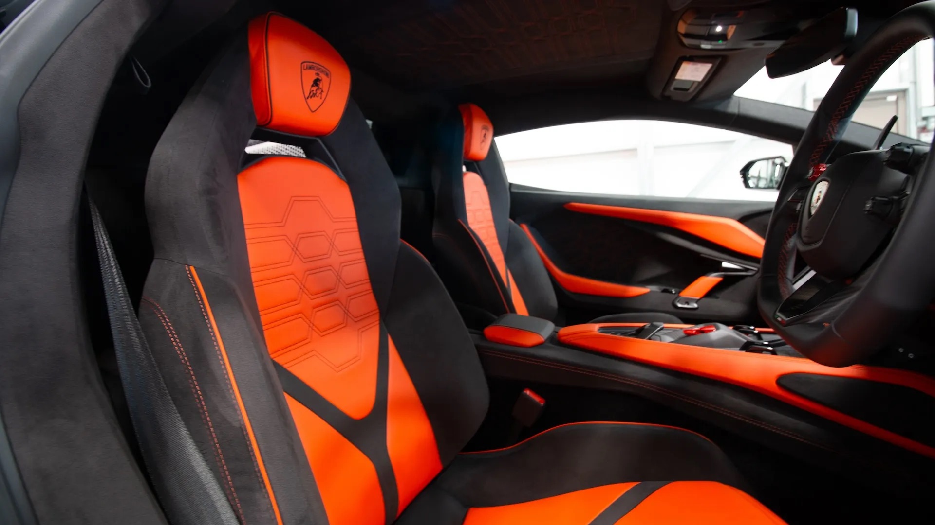 2024 Lamborghini Revuelto, 10/15