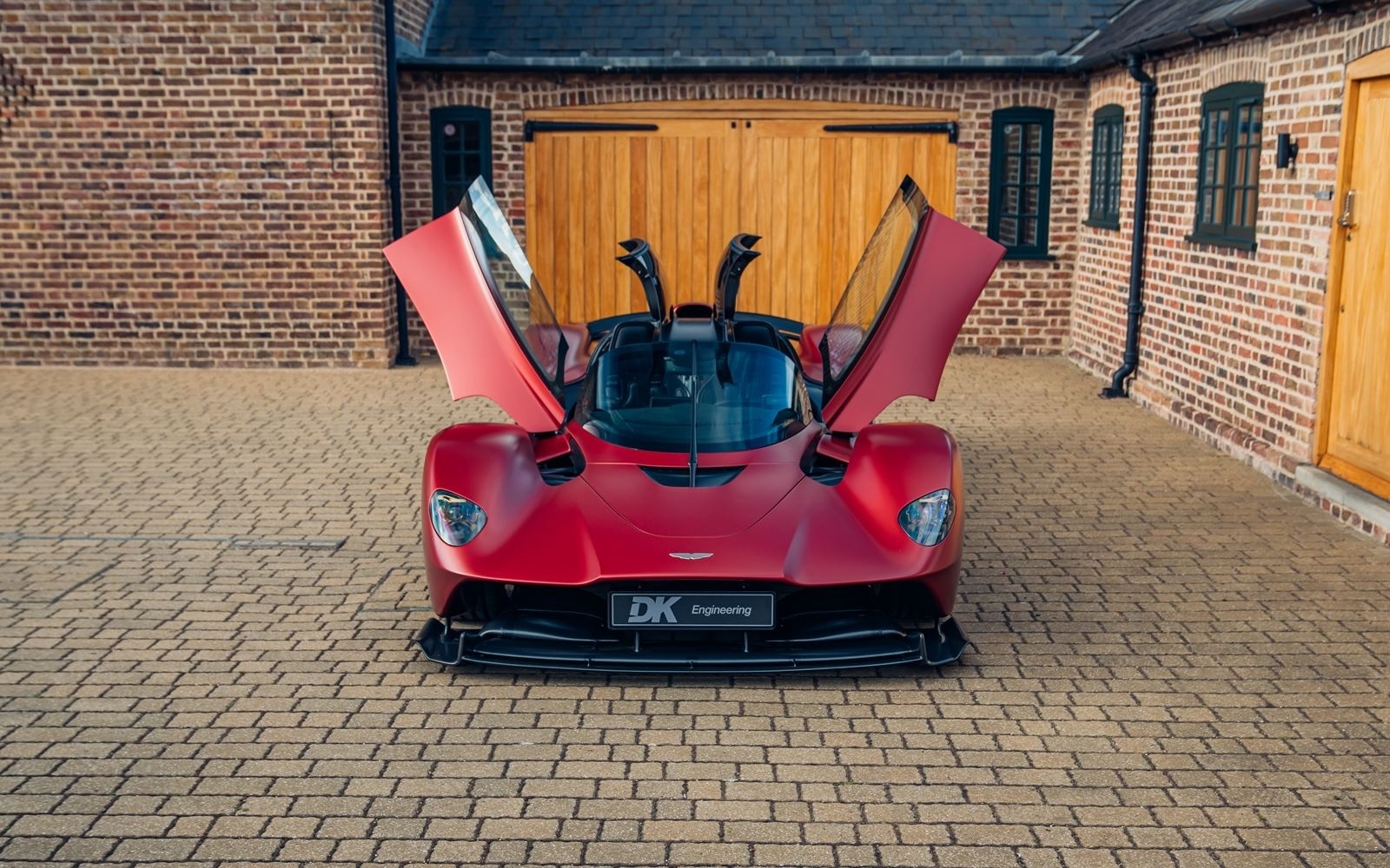 2023 Aston Martin Valkyrie Spider, 2/20