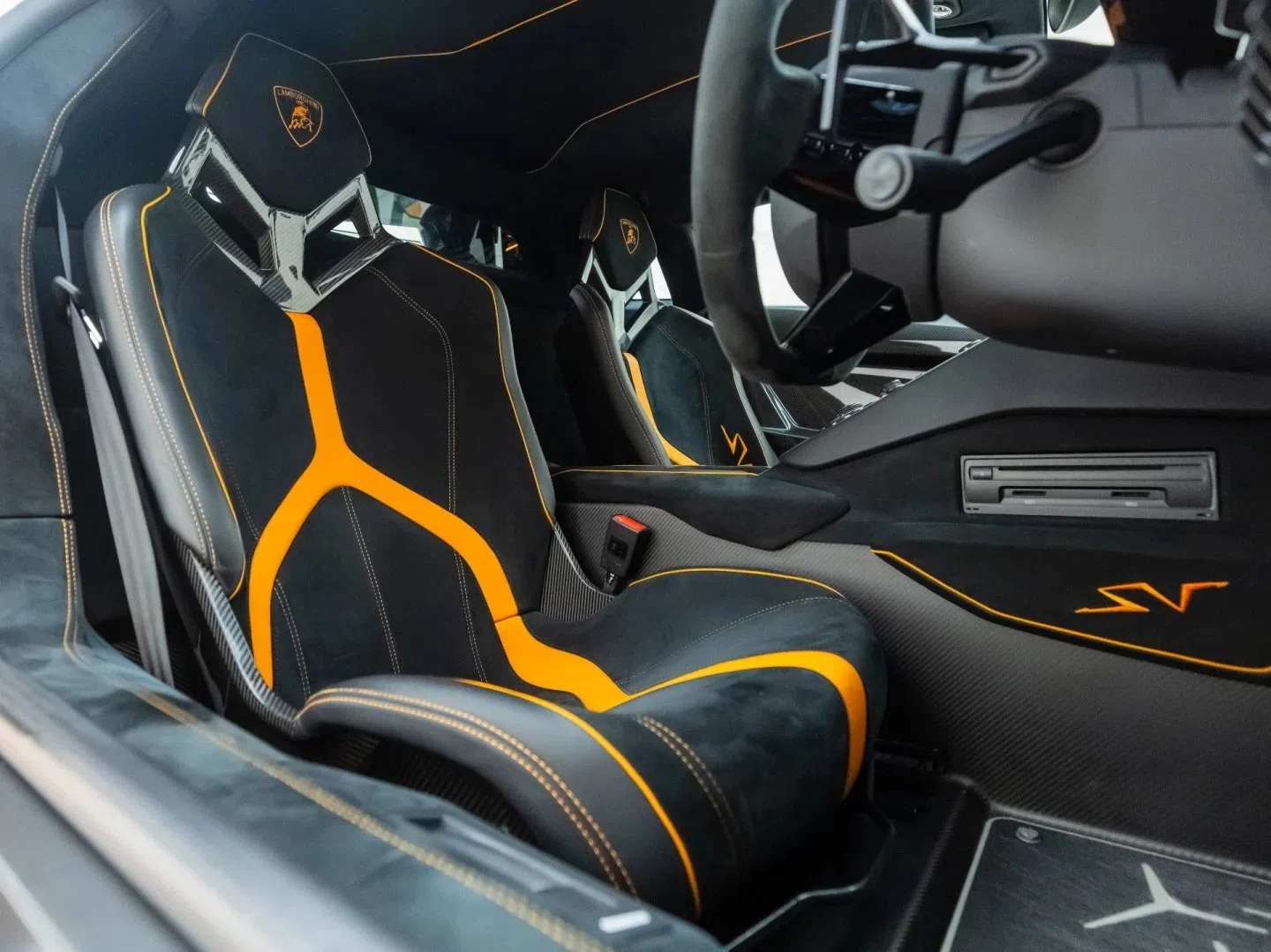 2015 Lamborghini Aventador LP 750-4 SV interior, seats, Nero Cosmus & Arancio Leonis