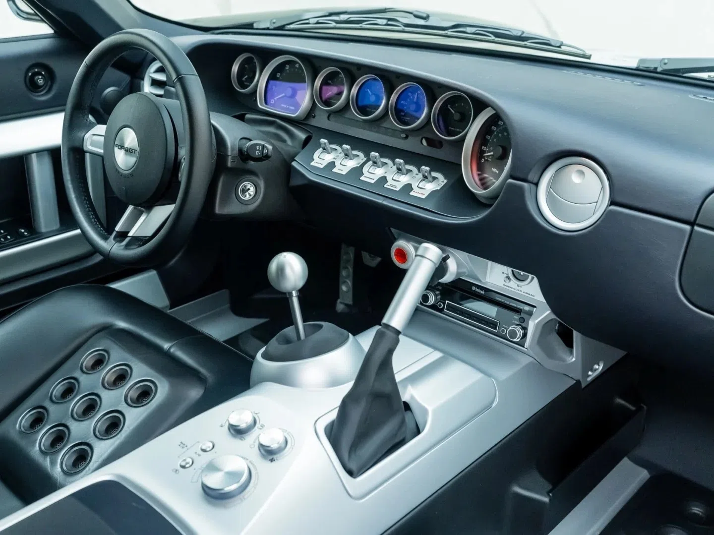 2006 Ford GT interior, Ebony Leather