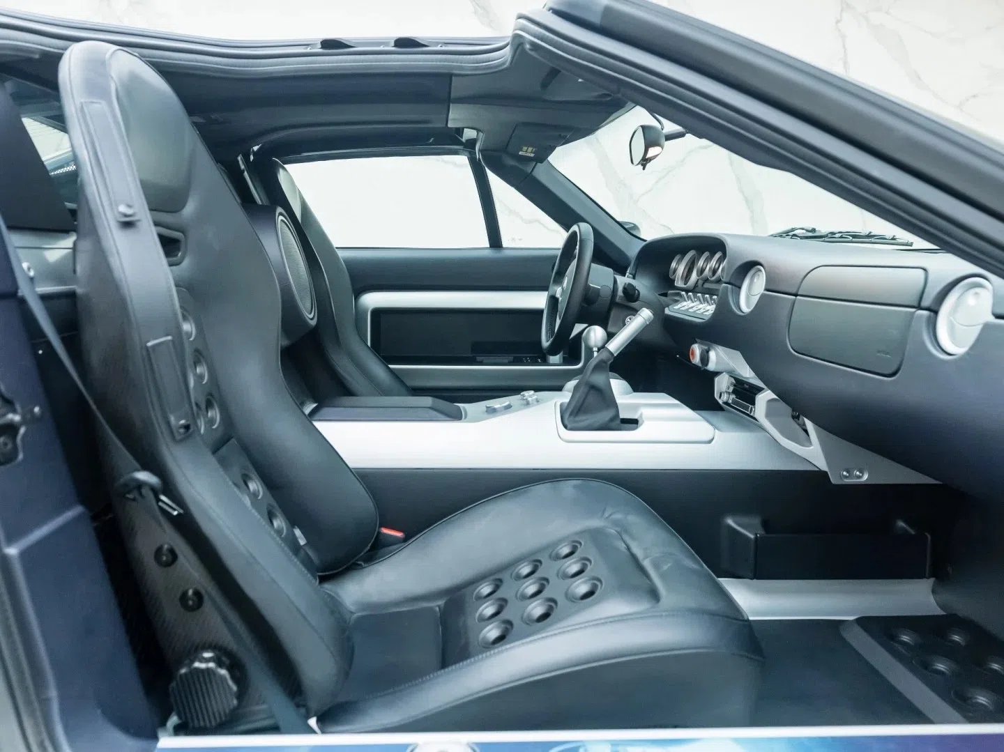 2006 Ford GT interior, Ebony Leather