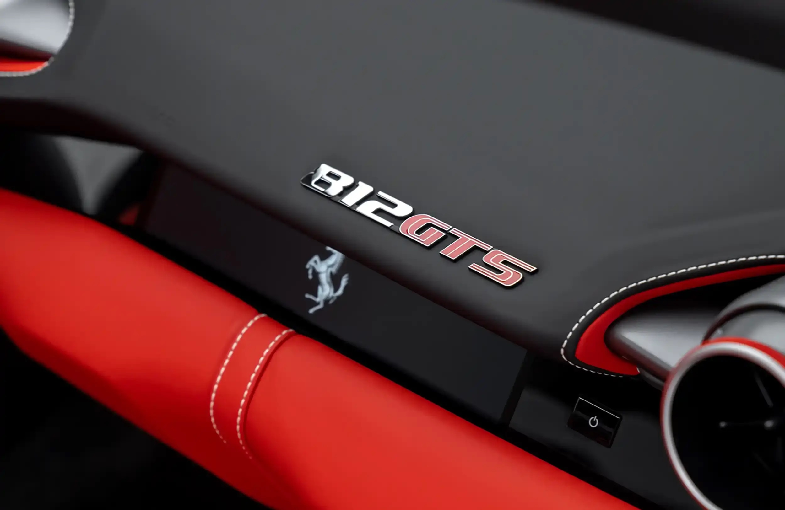 2021 Ferrari 812 GTS, 10/16