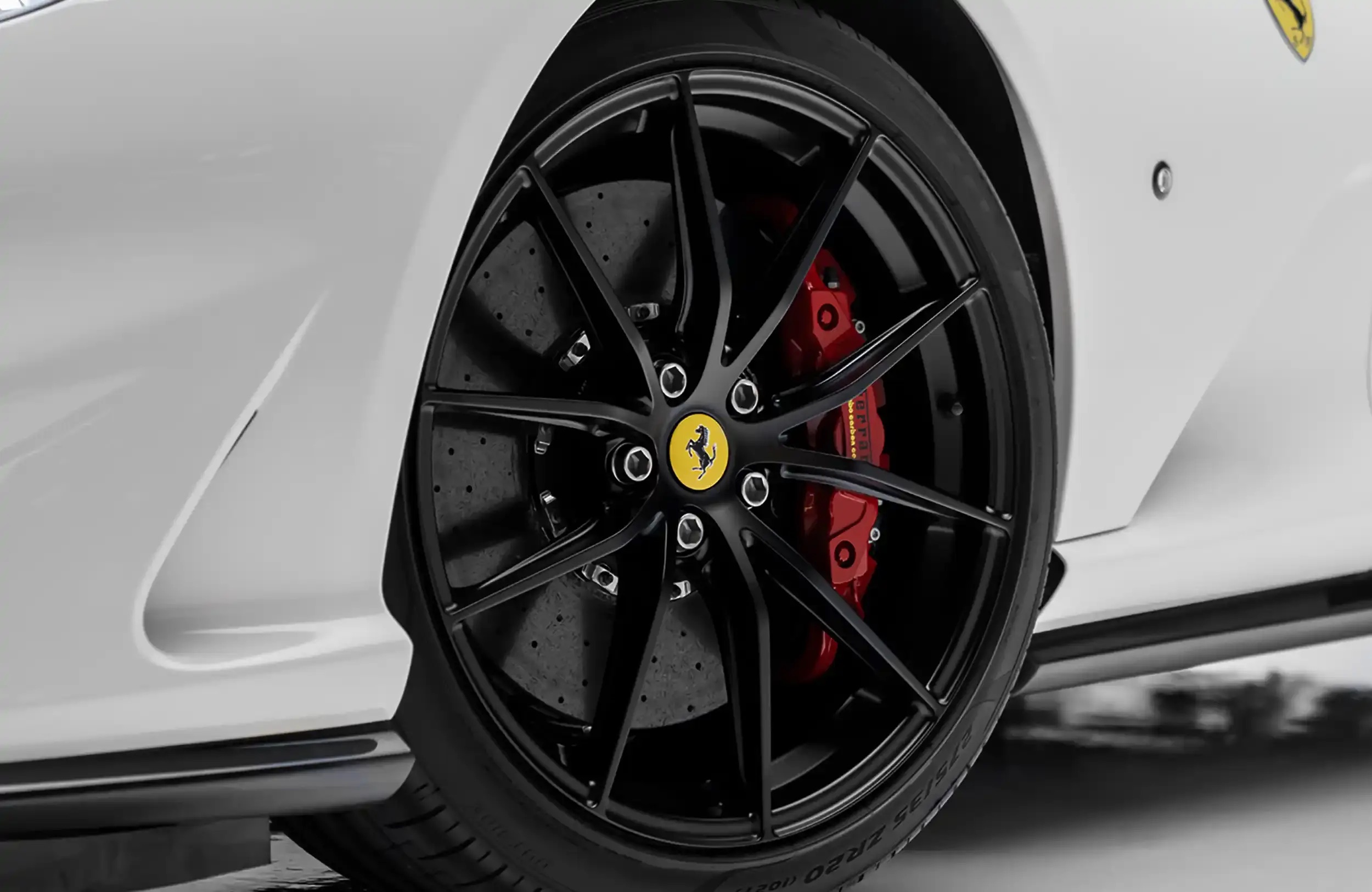 2021 Ferrari 812 GTS, 13/16