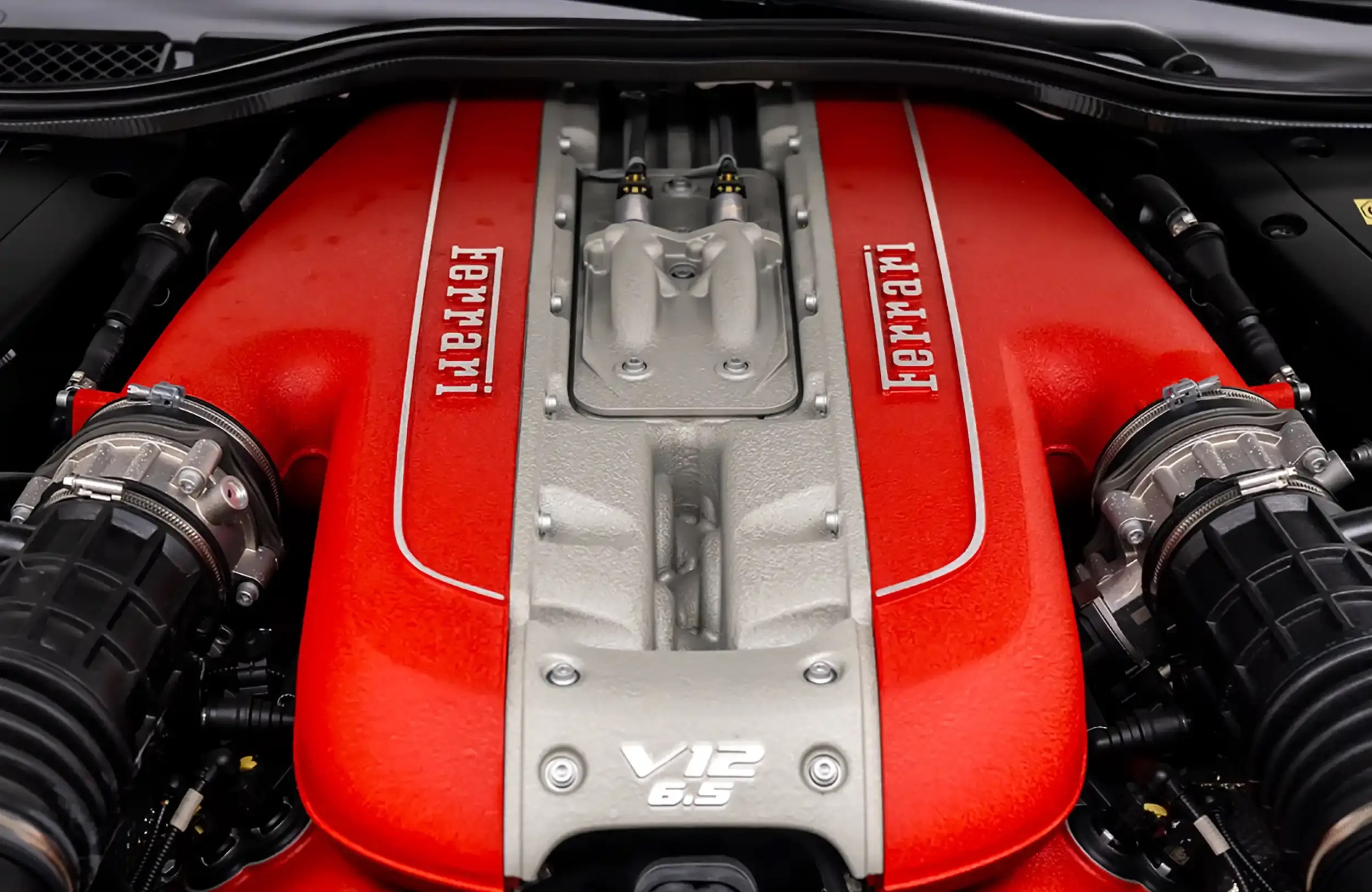 2021 Ferrari 812 GTS, 15/16