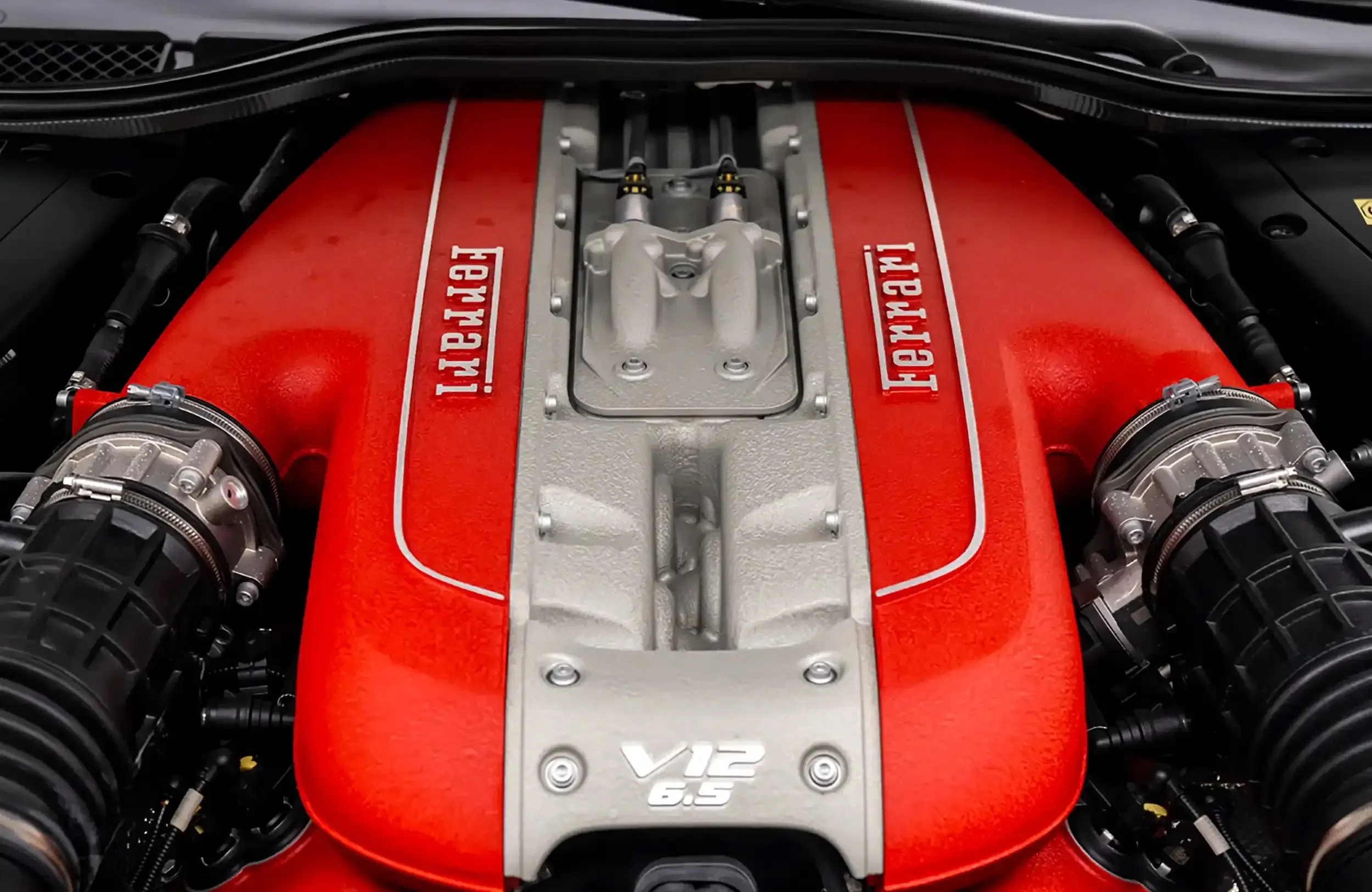 2021 Ferrari 812 GTS engine