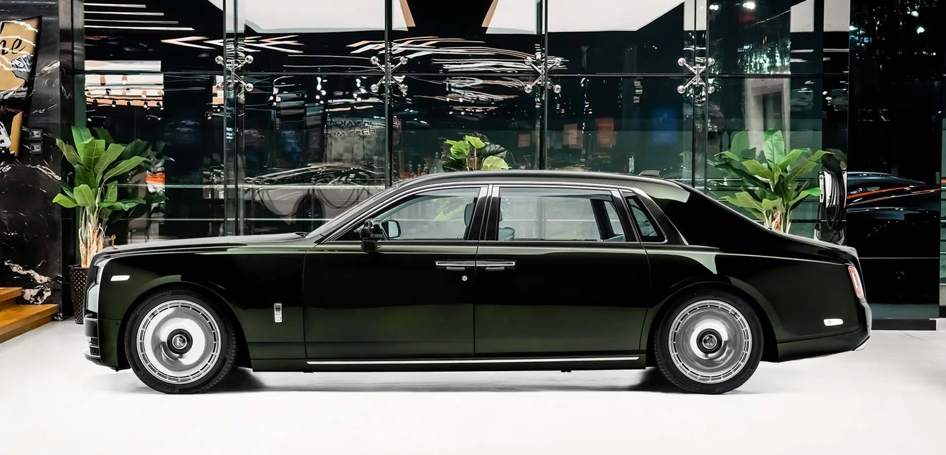 2024 Rolls-Royce Phantom Series II, 2/20