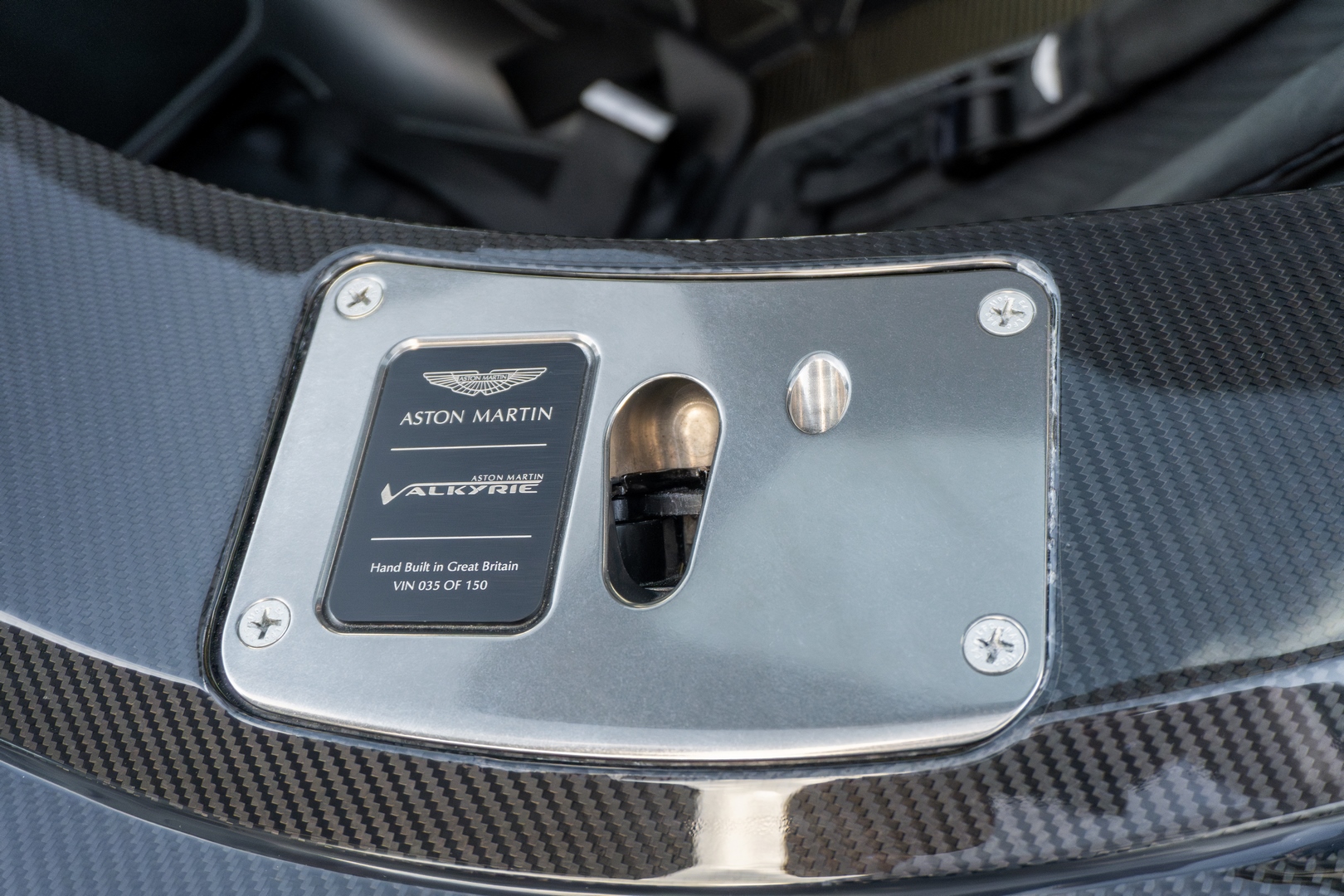2022 Aston Martin Valkyrie, 9/18