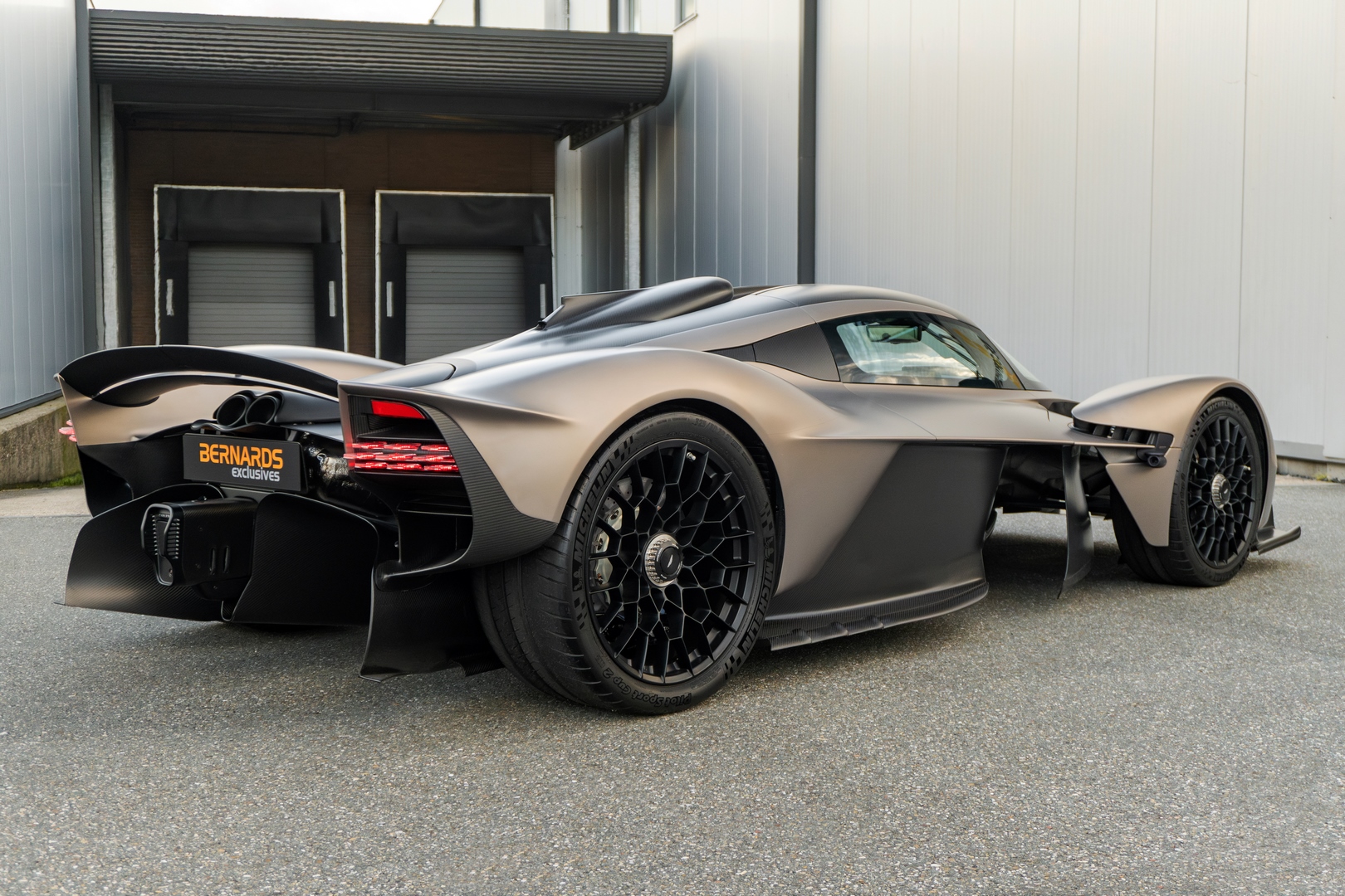 2022 Aston Martin Valkyrie, 12/18