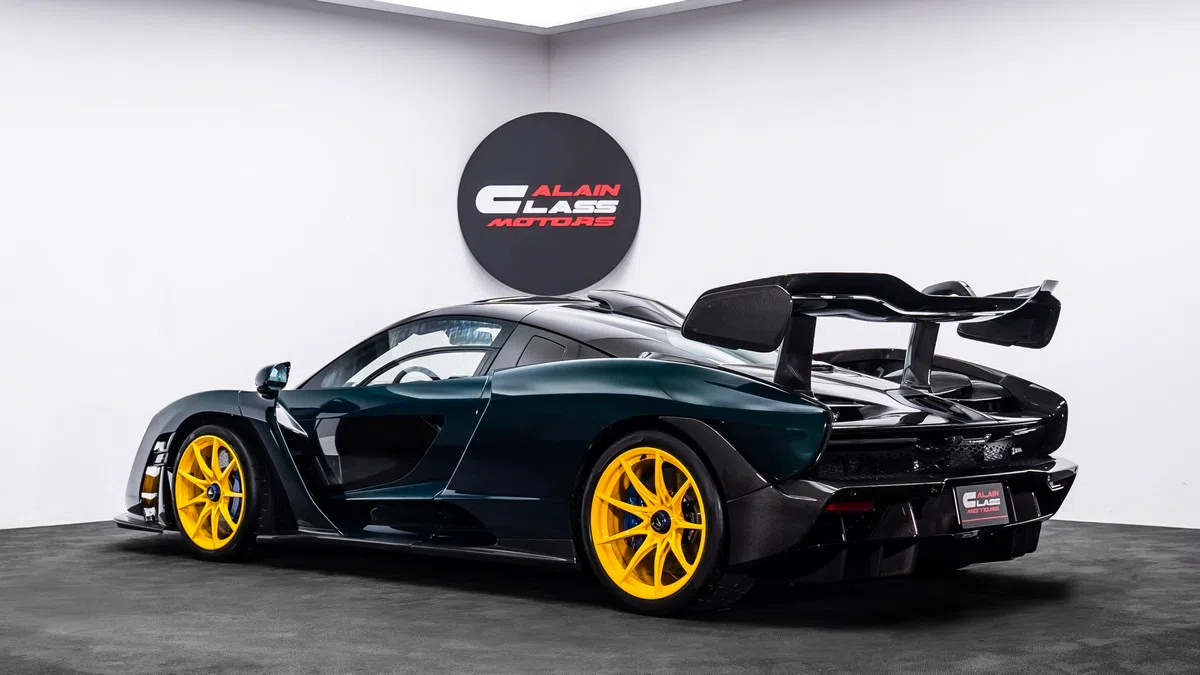 2019 McLaren Senna for sale, exterior, Green Carbon Fiber | Black Carbon Fiber