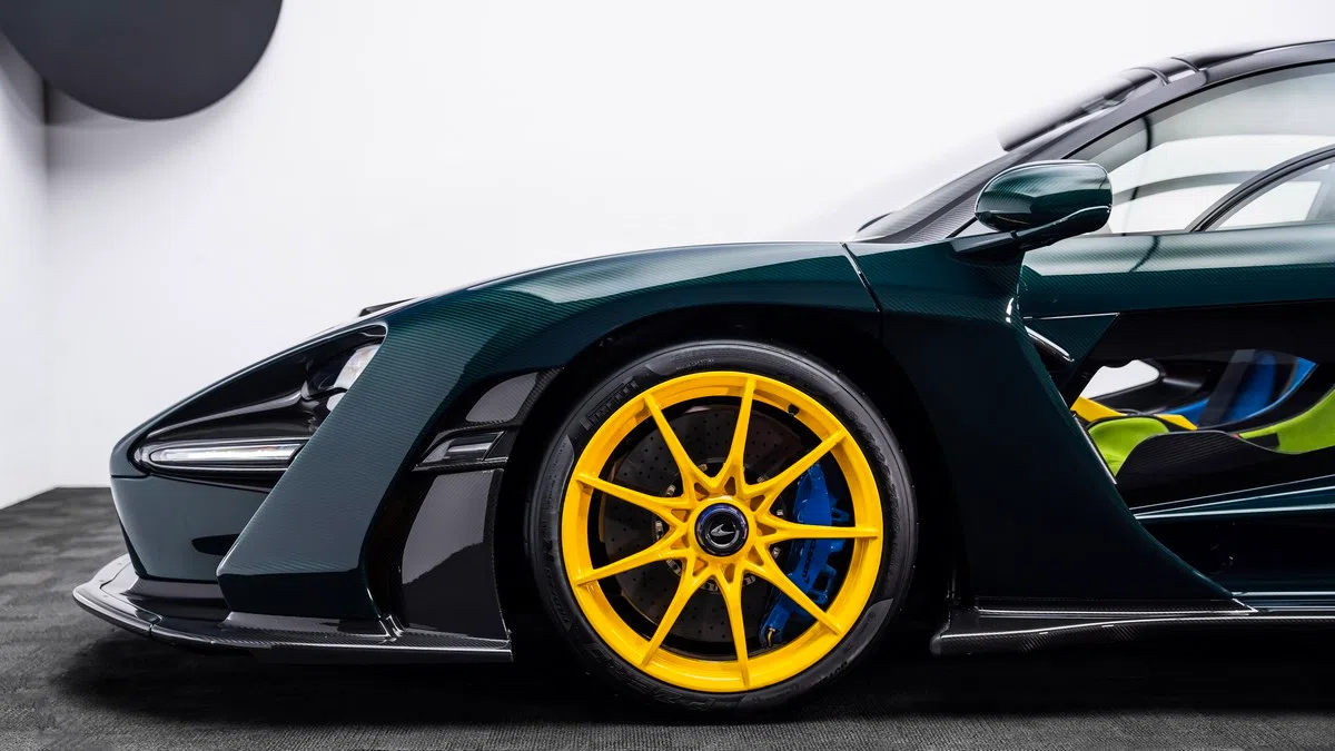 2019 McLaren Senna wheel