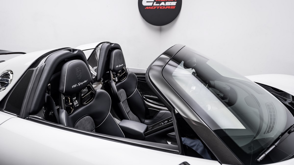2015 Porsche 918 Spyder Weissach Package, 4/20