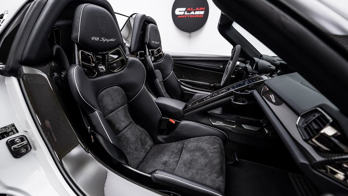 2015 Porsche 918 Spyder Weissach Package, 5/20