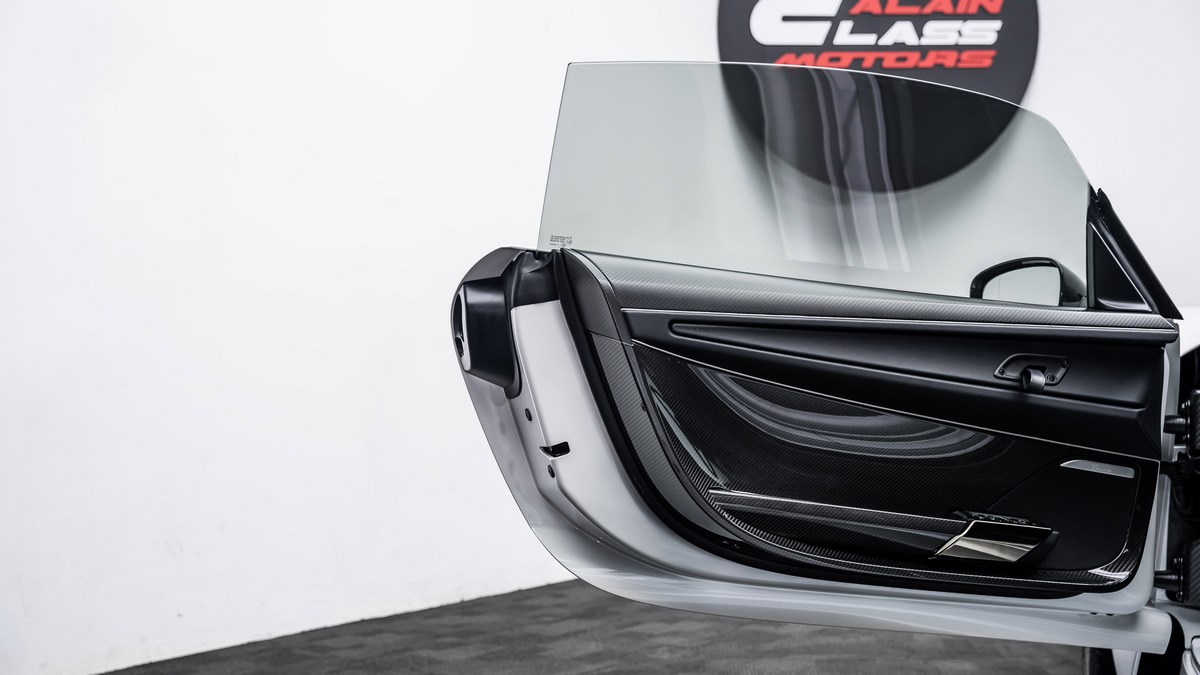 2015 Porsche 918 Spyder Weissach Package, 13/20