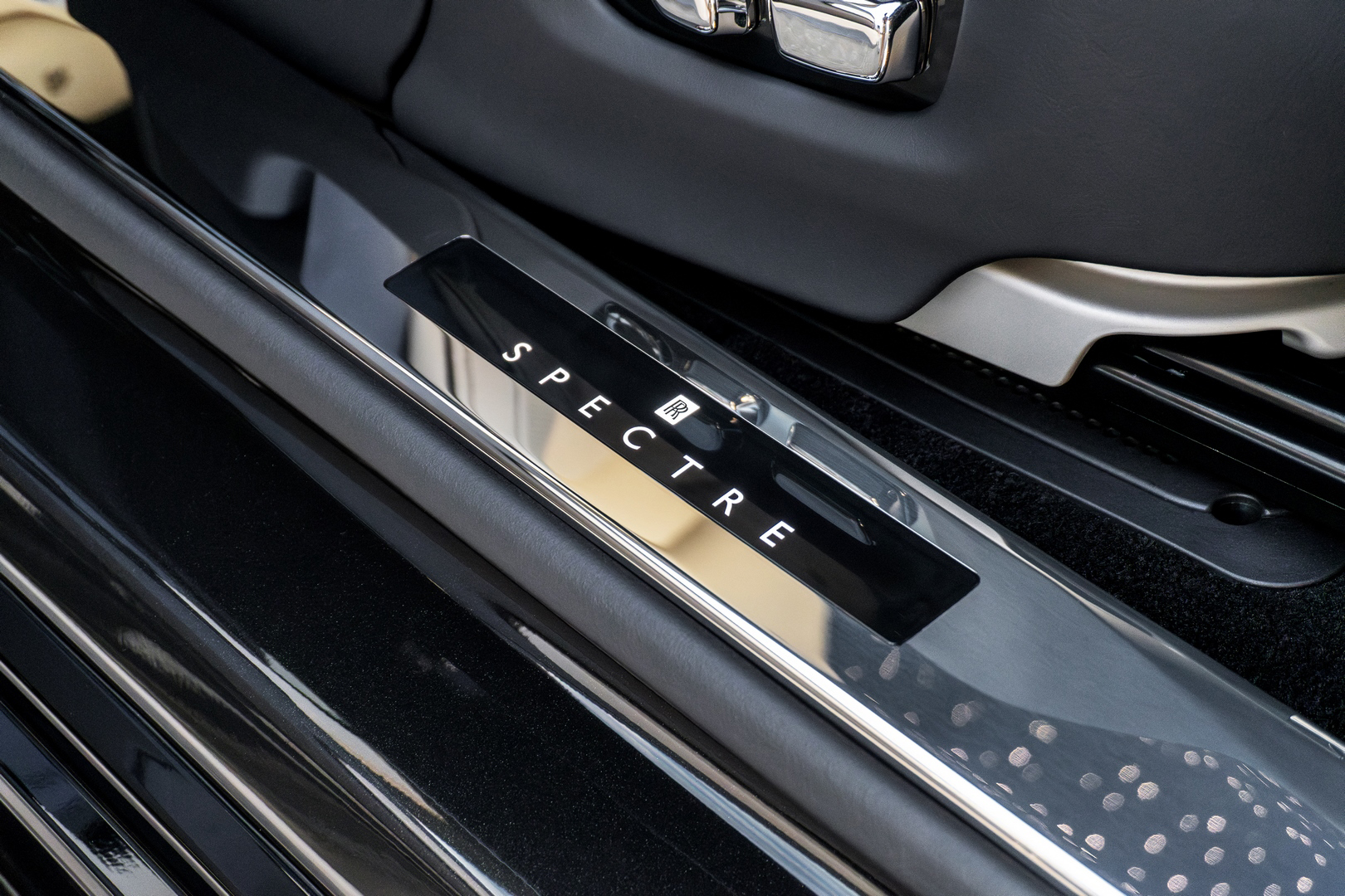 2024 Rolls-Royce Spectre, 17/20