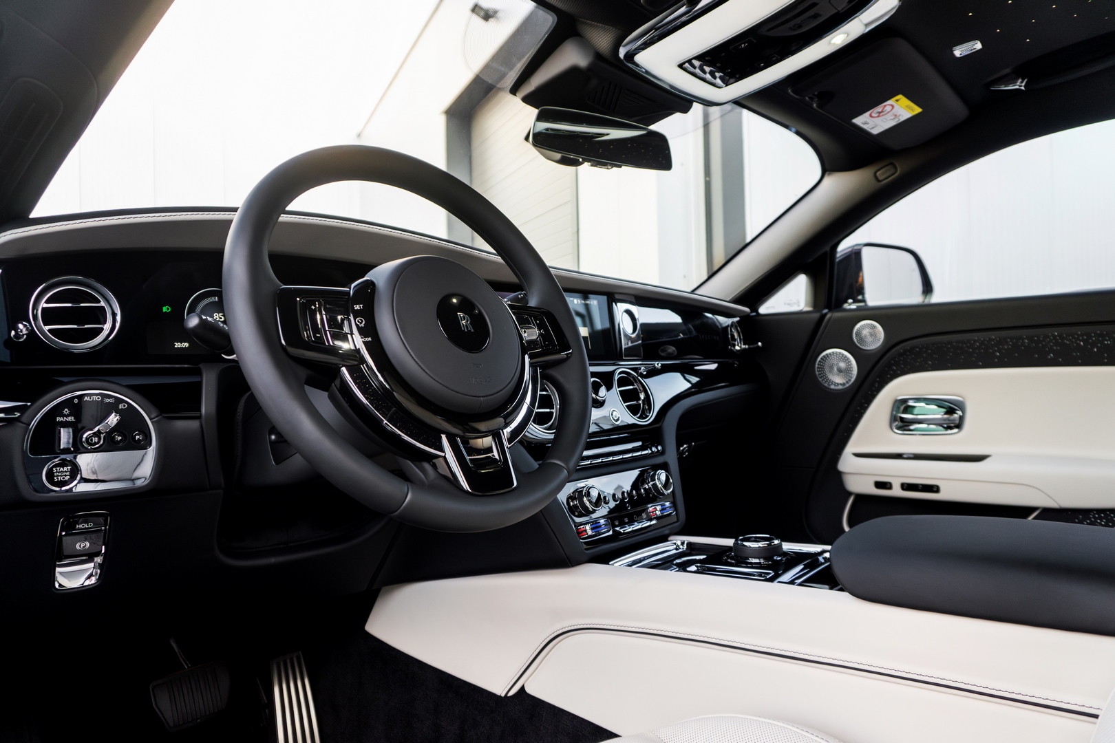 2024 Rolls-Royce Spectre, 19/20