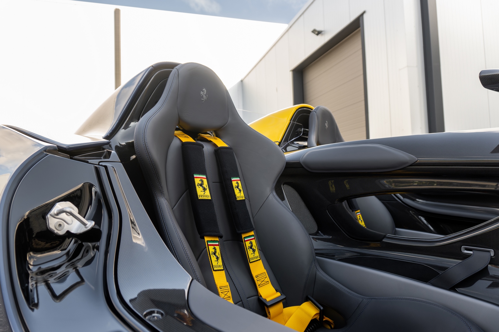 2020 Ferrari Monza SP2, 18/20