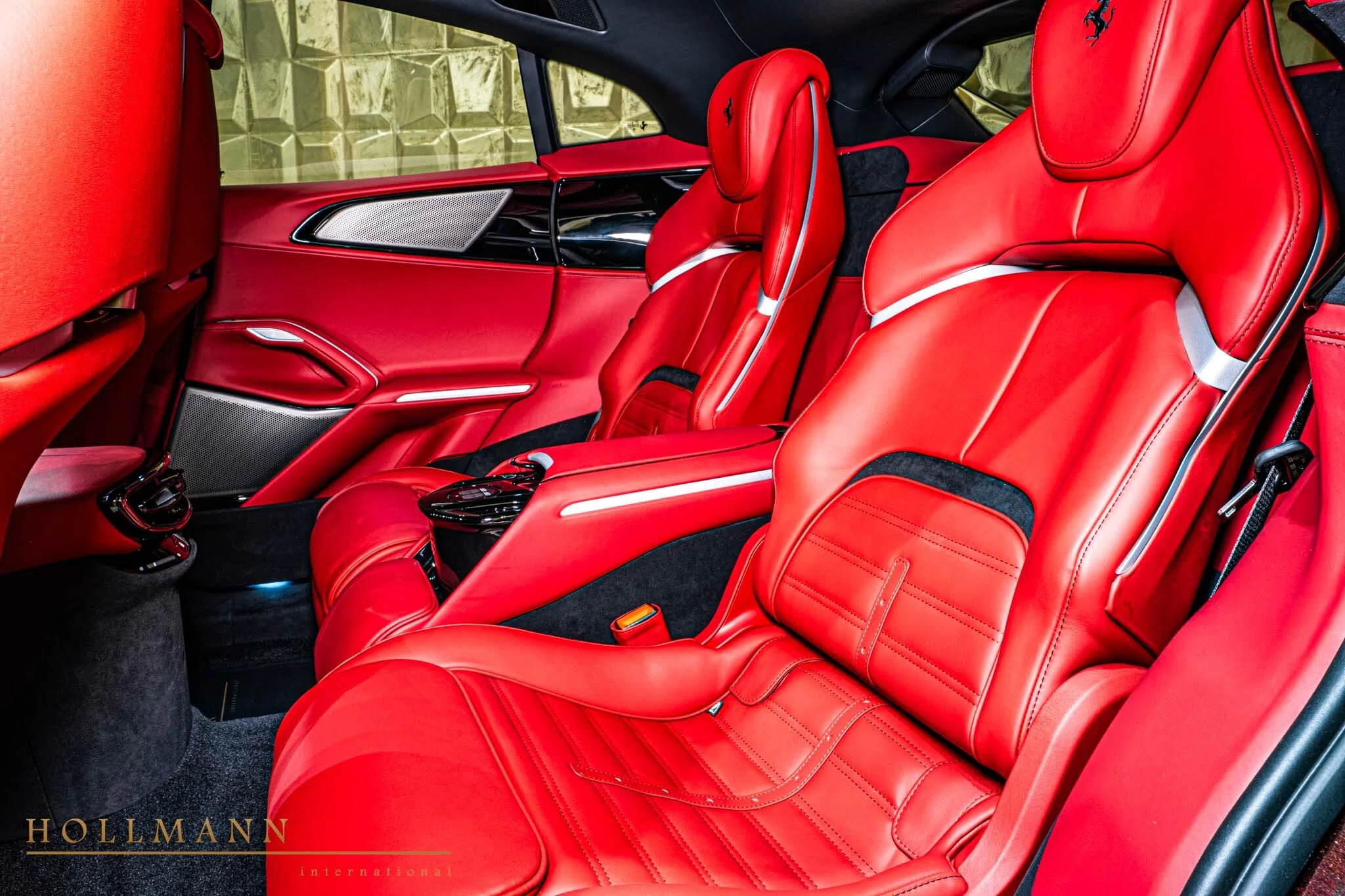 2024 Ferrari Purosangue interior, seats