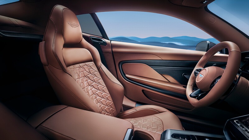 2025 Aston Martin Vanquish, 6/13