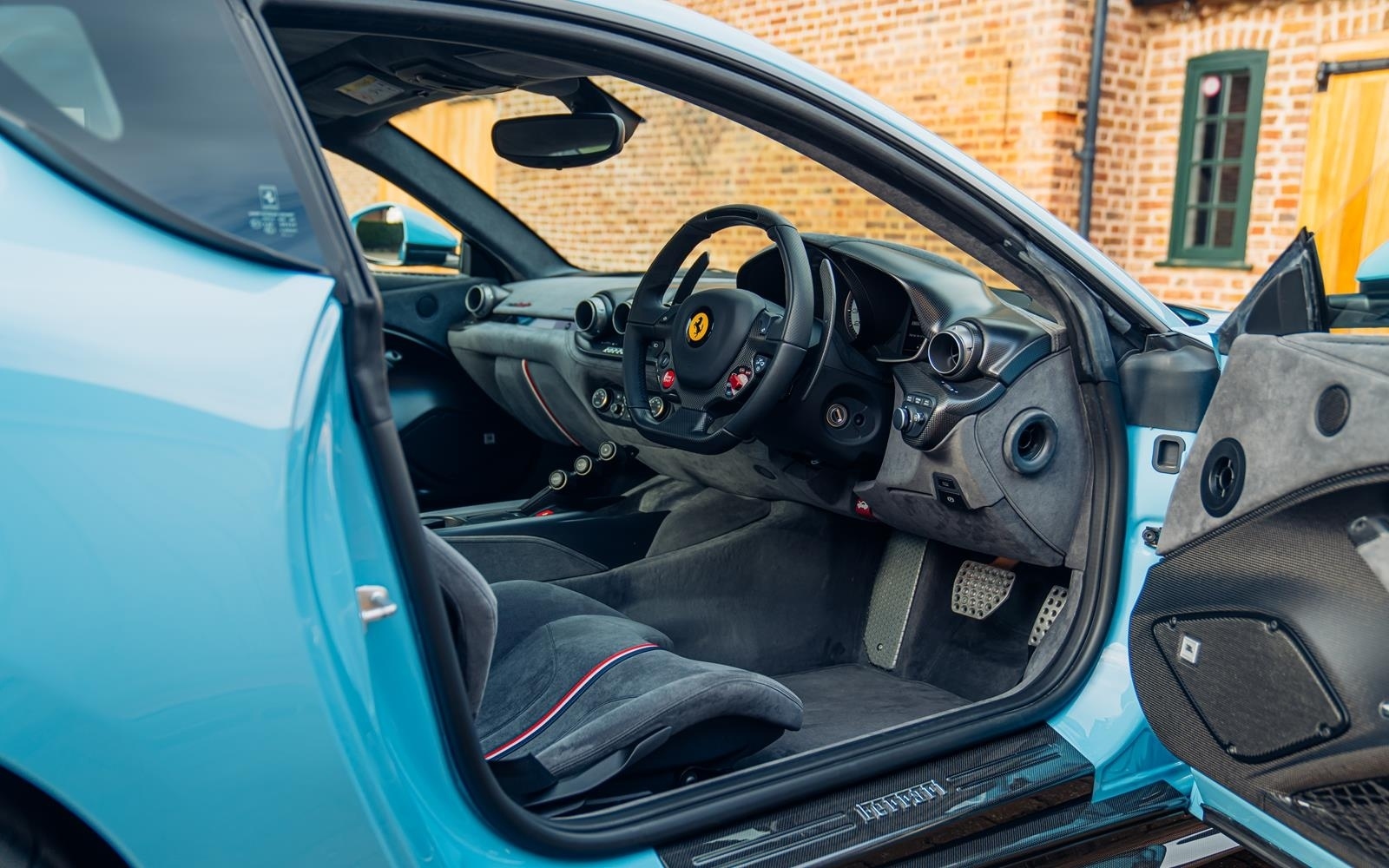 2017 Ferrari F12tdf, 3/7
