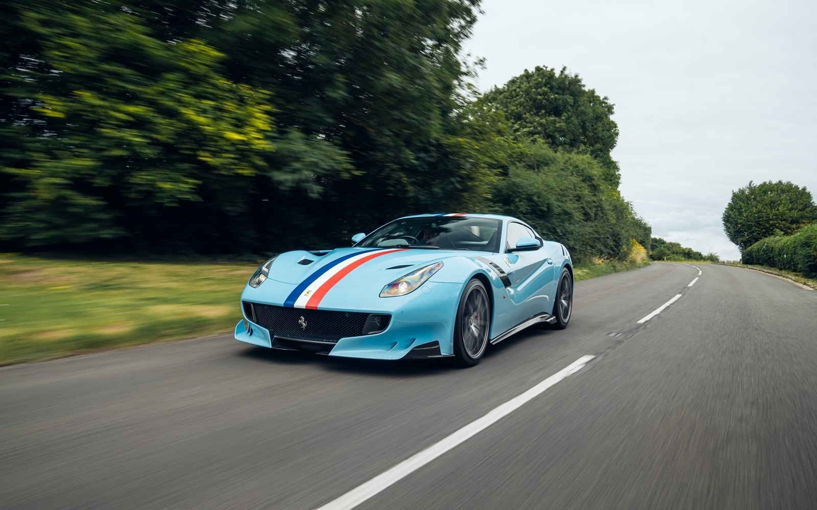 2017 Ferrari F12tdf, 2/7