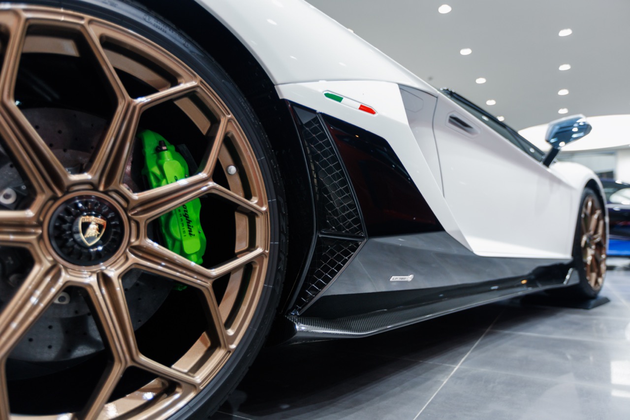 2022 Lamborghini Aventador LP 780-4 Ultimae Roadster, 7/15