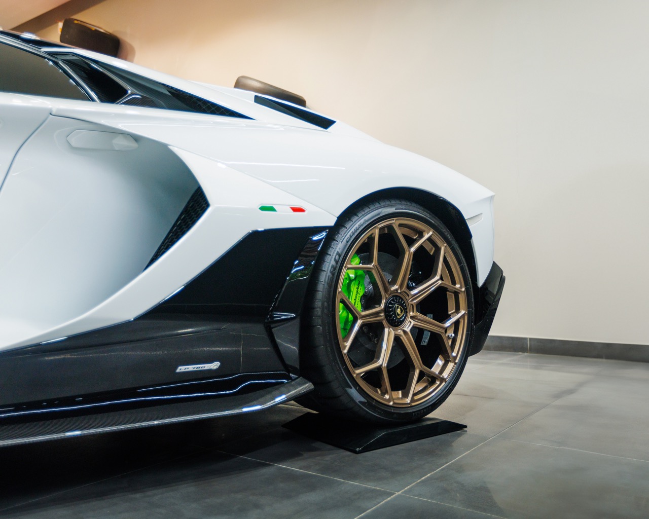 2022 Lamborghini Aventador LP 780-4 Ultimae Roadster, 11/15