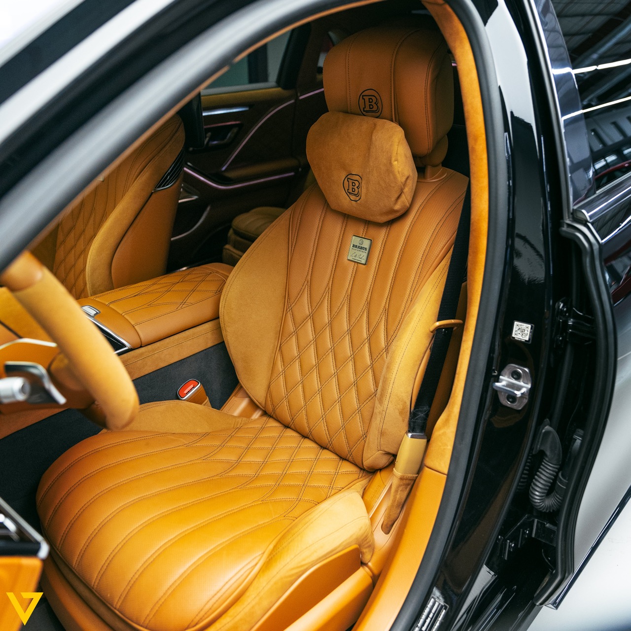 2022 BRABUS B 600, 2/19