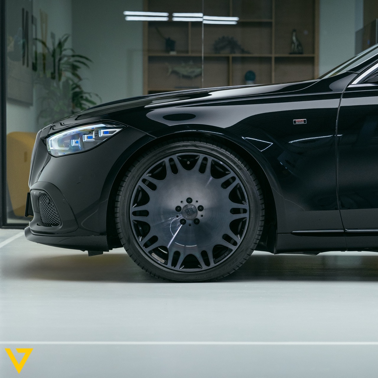 2022 BRABUS B 600, 16/19