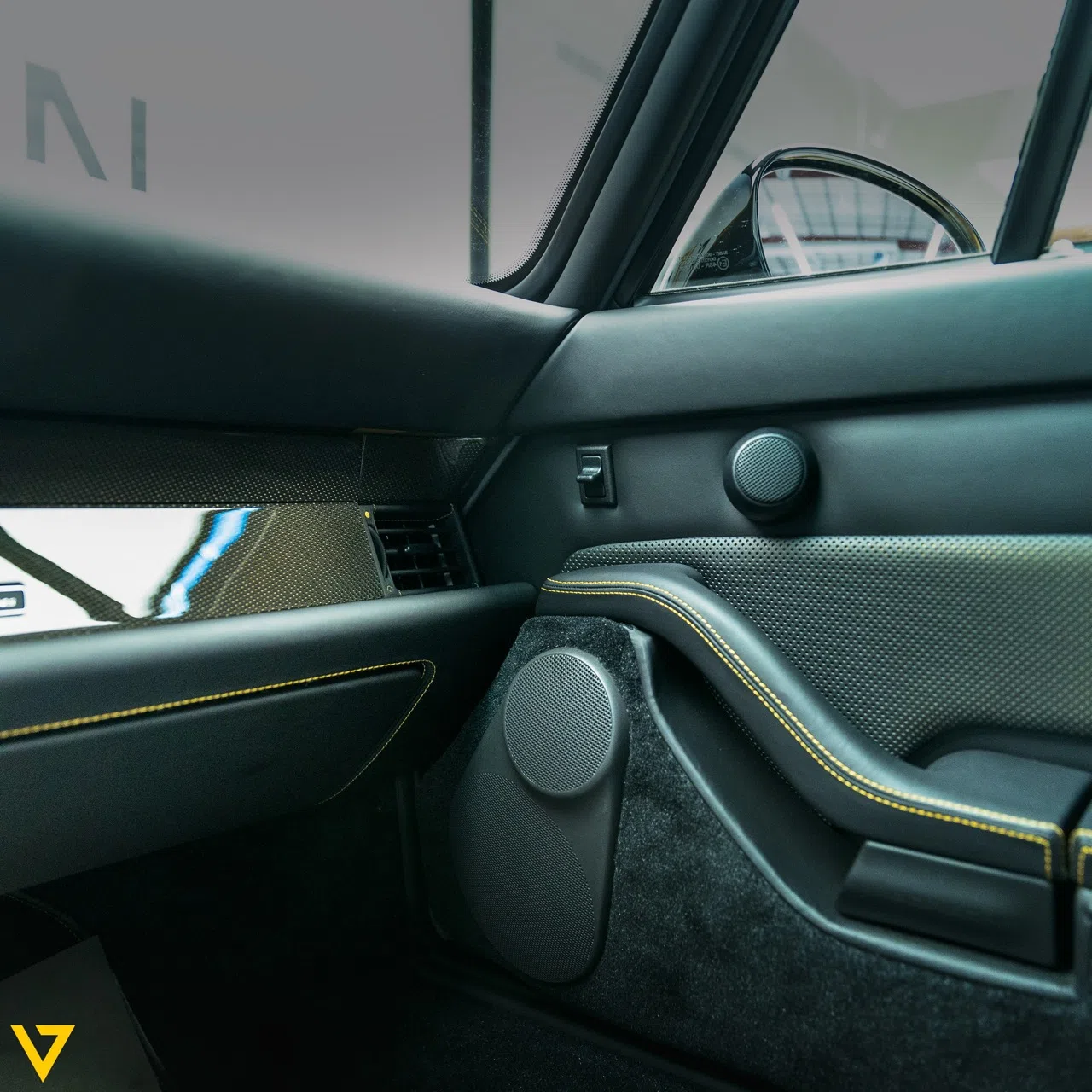 2018 Porsche 993 Project Gold (1 of 1) interior, door panel