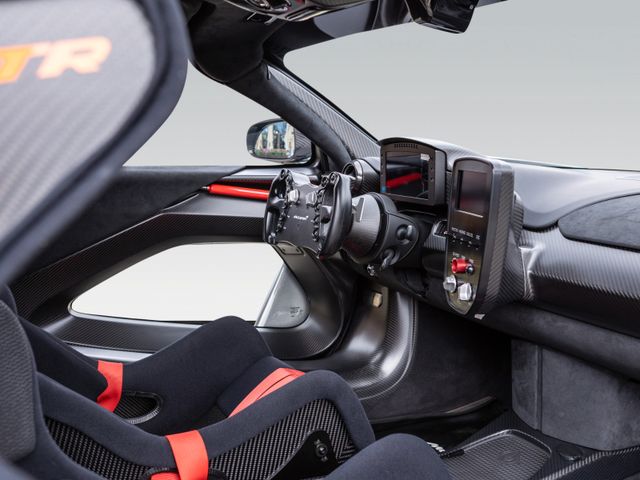 2019 McLaren Senna GTR, 2/6