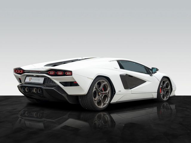2022 Lamborghini Countach LPI 800-4, 5/6