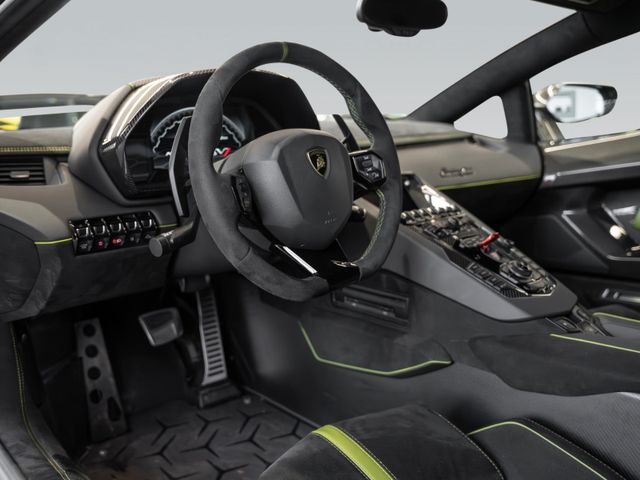 2019 Lamborghini Aventador SVJ Coupé, 2/6