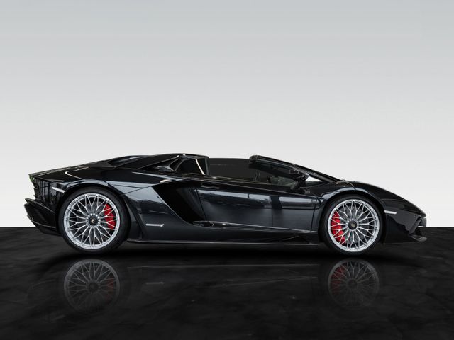 2018 Lamborghini Aventador S Roadster, 4/6